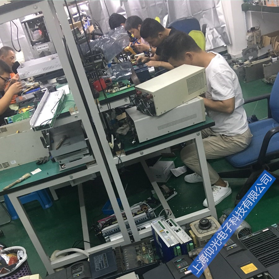 LENZE倫茨伺服驅(qū)動器維修無顯示,顯示亮紅燈維修